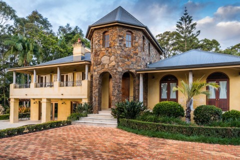 Victoria's At Ewingsdale